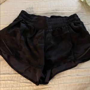 Lulu lemon hotty hot shorts